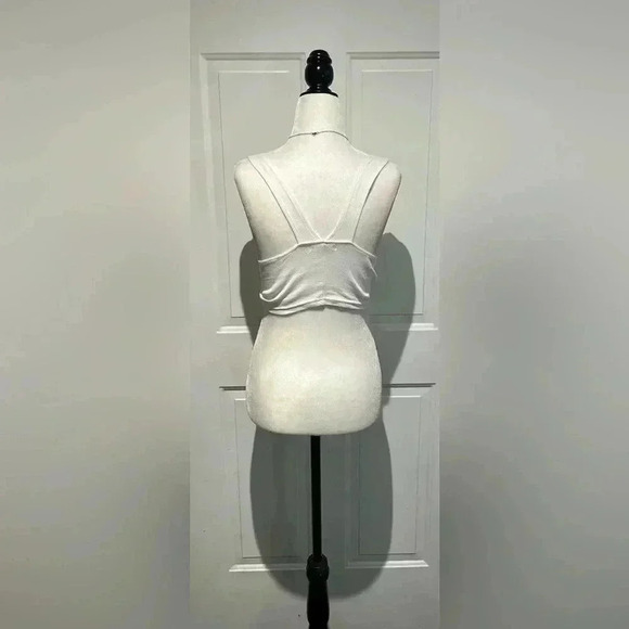 BNWOT Korea Style  Only You White crop tank top size Xs/S - Picture 4 of 5